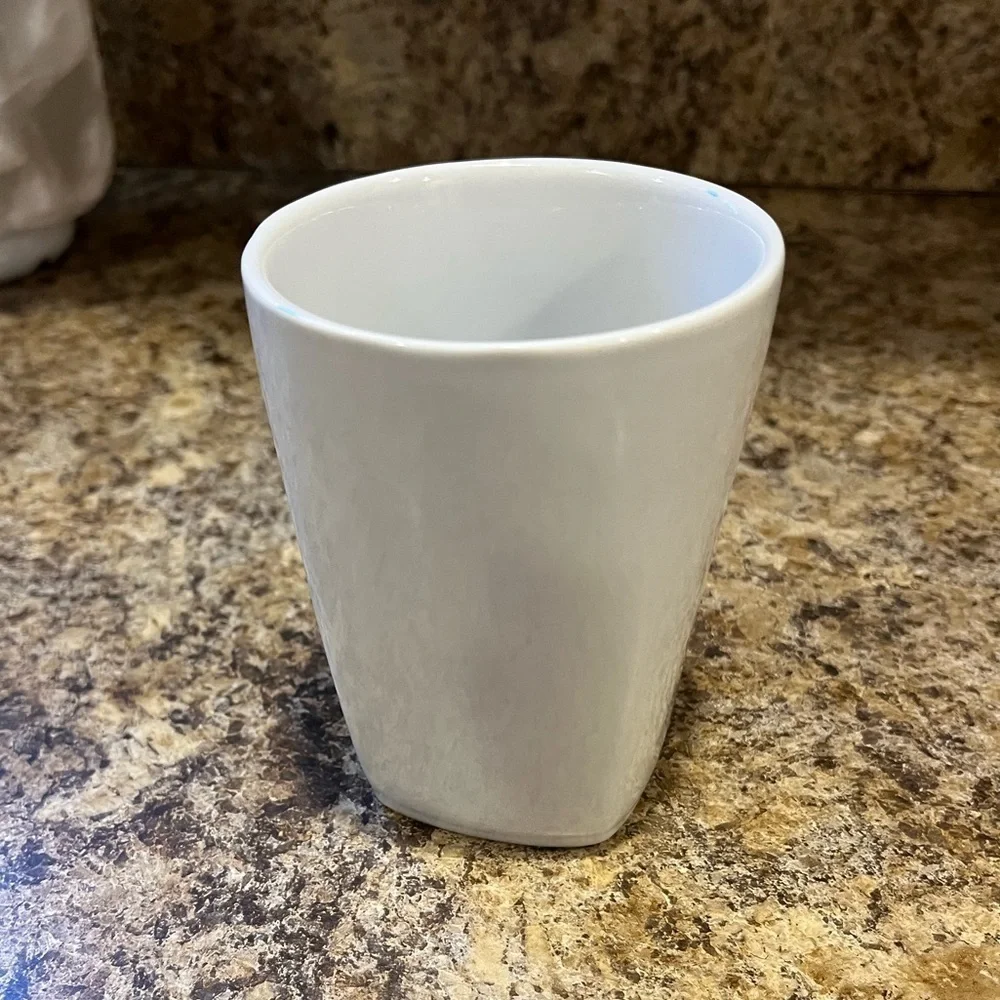 Pottery Barn Great White Classic White Mug 11 oz.